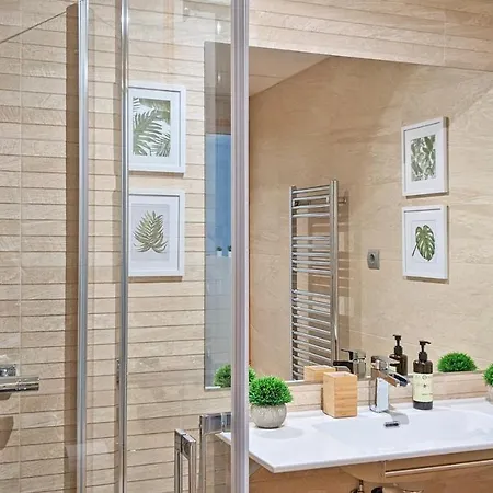 Mood - New & Special Hotel apartamentowy 4*